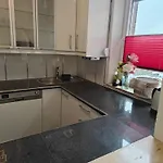 Appartement Exklusives In Fuer 6 Personen Mit Dachterasse Und Wintergarten Geilenkirchen