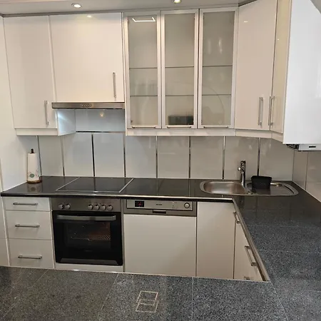 Apartment Exklusives In Für 6 Personen Mit Dachterasse Und Wintergarten