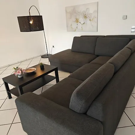 Apartment Exklusives In Fuer 6 Personen Mit Dachterasse Und Wintergarten *