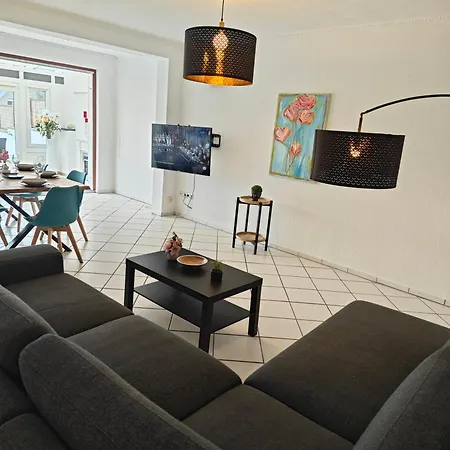 Apartment Exklusives In Fuer 6 Personen Mit Dachterasse Und Wintergarten *