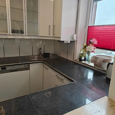 Apartmán Exklusives In Fuer 6 Personen Mit Dachterasse Und Wintergarten Geilenkirchen