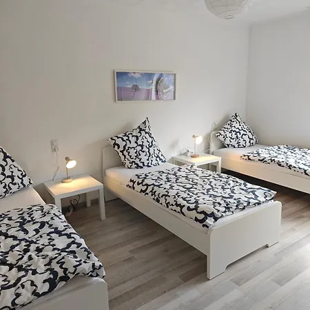 Exklusives In Fuer 6 Personen Mit Dachterasse Und Wintergarten Apartmán *