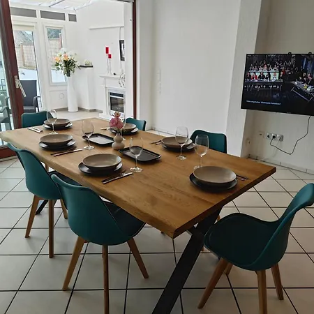 Exklusives In Fuer 6 Personen Mit Dachterasse Und Wintergarten Geilenkirchen