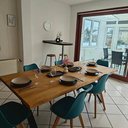 Apartment Exklusives In Für 6 Personen Mit Dachterasse Und Wintergarten