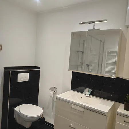 Apartment Exklusives In Für 6 Personen Mit Dachterasse Und Wintergarten *