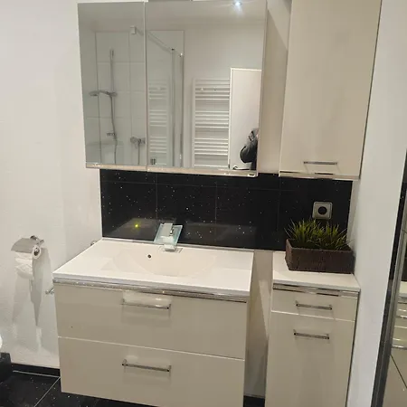 Exklusives In Für 6 Personen Mit Dachterasse Und Wintergarten Apartment Geilenkirchen