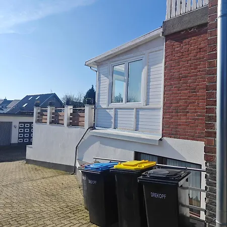 Apartment Exklusives In Fuer 6 Personen Mit Dachterasse Und Wintergarten *
