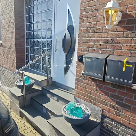Apartment Exklusives In Fuer 6 Personen Mit Dachterasse Und Wintergarten Geilenkirchen