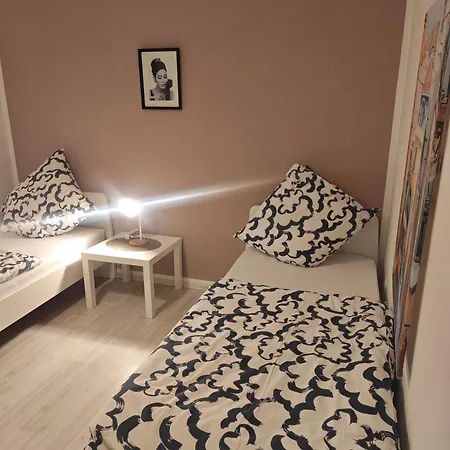 Apartment Exklusives In Fuer 6 Personen Mit Dachterasse Und Wintergarten Geilenkirchen